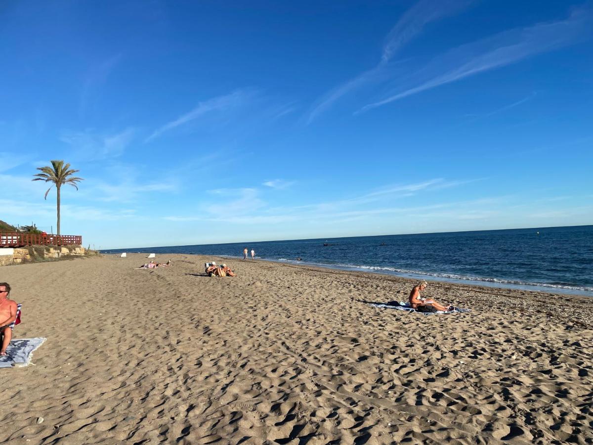 Beautiful Holiday Apartment 2 Bedroom Beach And Pool Malaga Marbella Calahonda Royale Mijas Costa Spain ภายนอก รูปภาพ