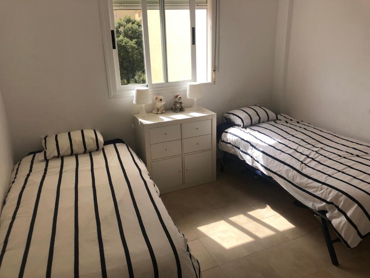 Beautiful Holiday Apartment 2 Bedroom Beach And Pool Malaga Marbella Calahonda Royale Mijas Costa Spain ภายนอก รูปภาพ
